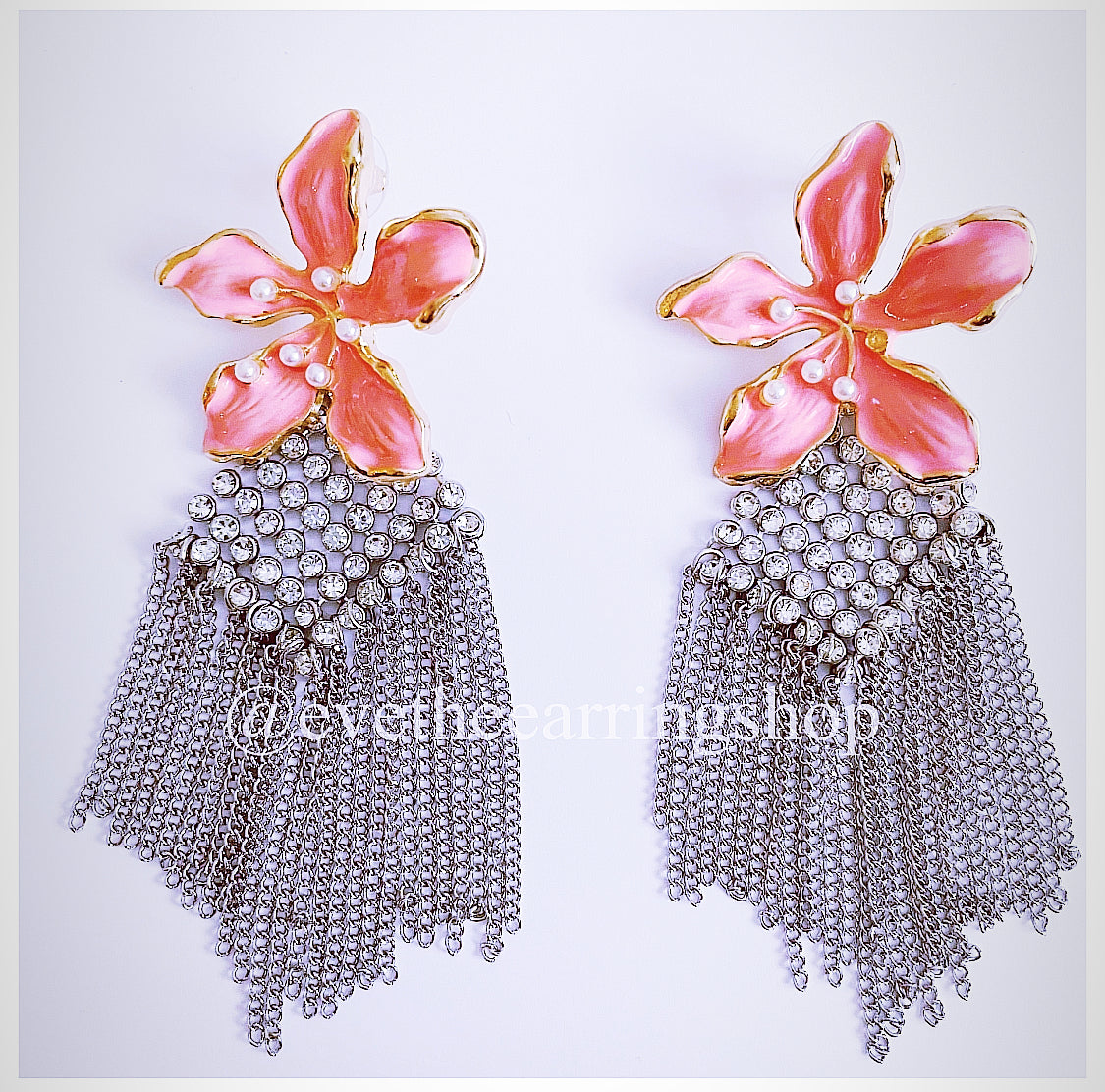 Pendentif à pampilles en perles de bohème florale (couleurs assorties)